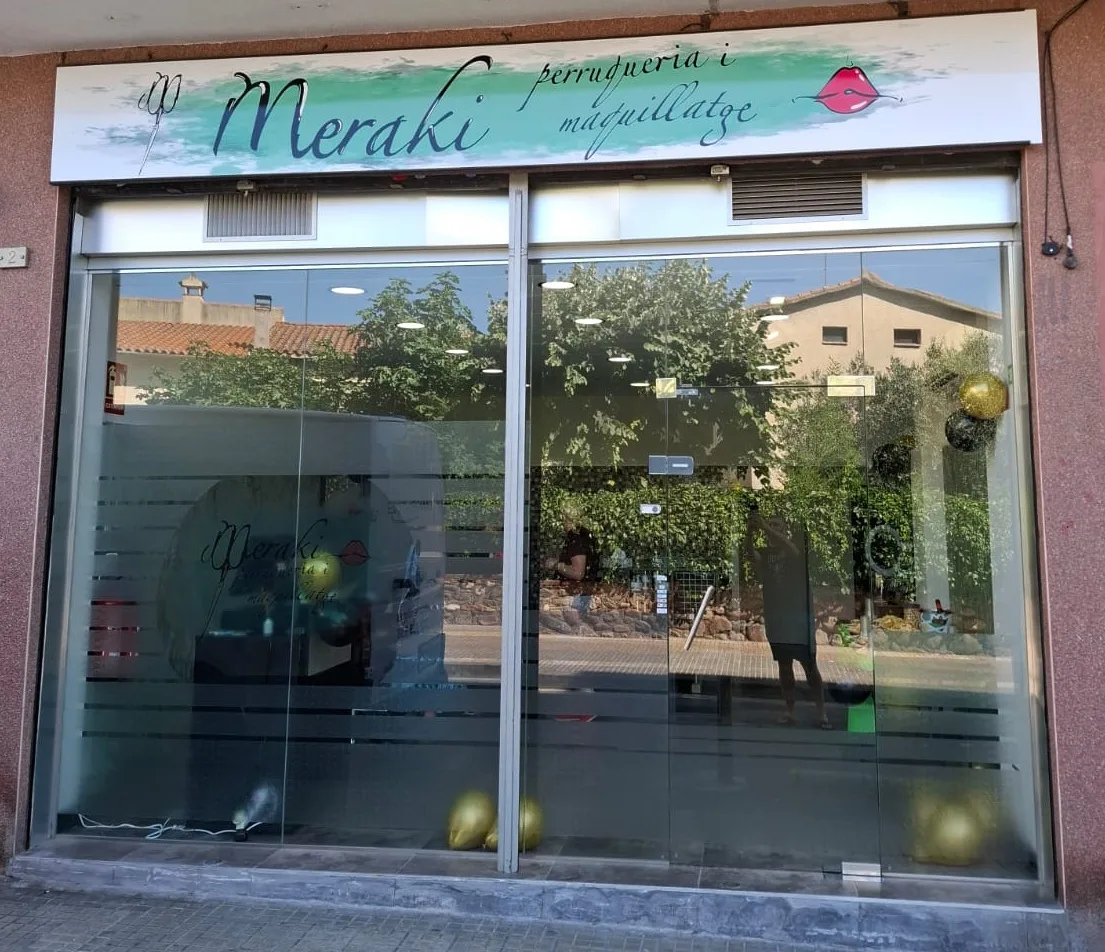 Entrada del salón en Carrer de l'Estrella